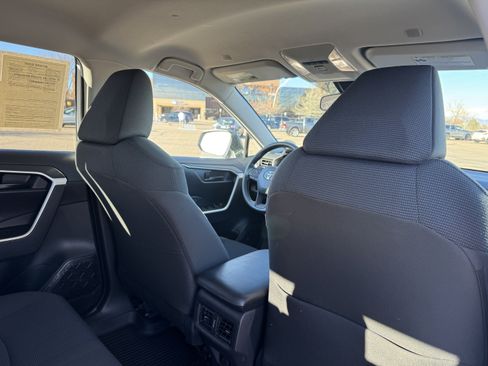 Certified 2025 Toyota RAV4 LE image 17
