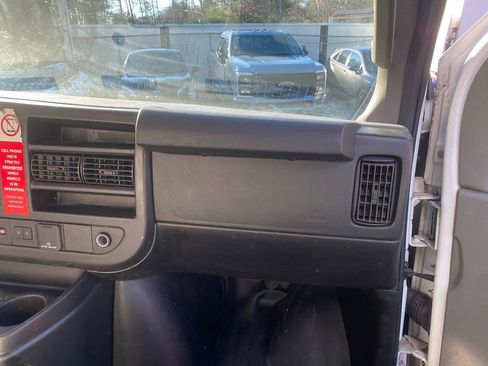 Used 2021 Chevrolet Express 3500 Work Van image 20