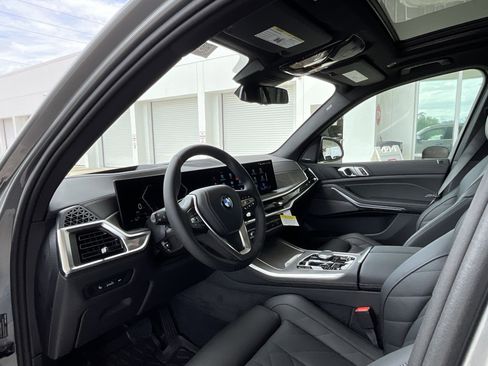New 2026 BMW X5 xDrive50e w/ Premium Package image 10