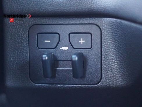 Used 2023 Toyota Tundra Limited image 27