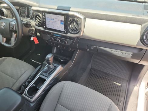 Used 2022 Toyota Tacoma SR5 RWD image 25