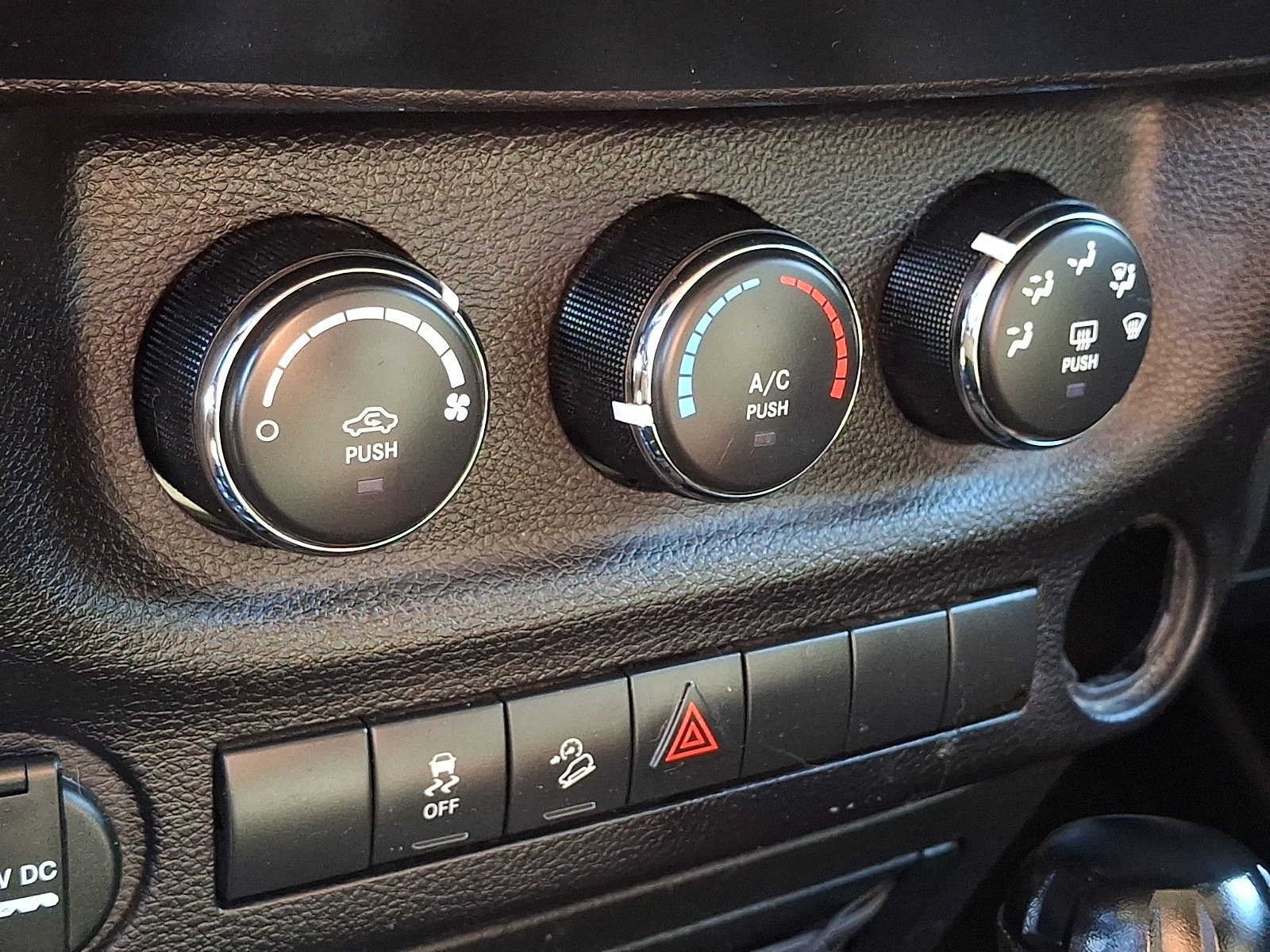 Used 2018 Jeep Wrangler Unlimited Sport AWD/4WD image 15