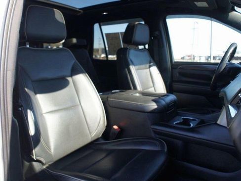 Used 2021 Chevrolet Tahoe Premier w/ Premium Package image 23