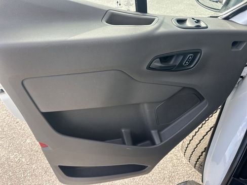 Used 2024 Ford Transit 250 Low Roof w/ Exterior Upgrade Package image 18