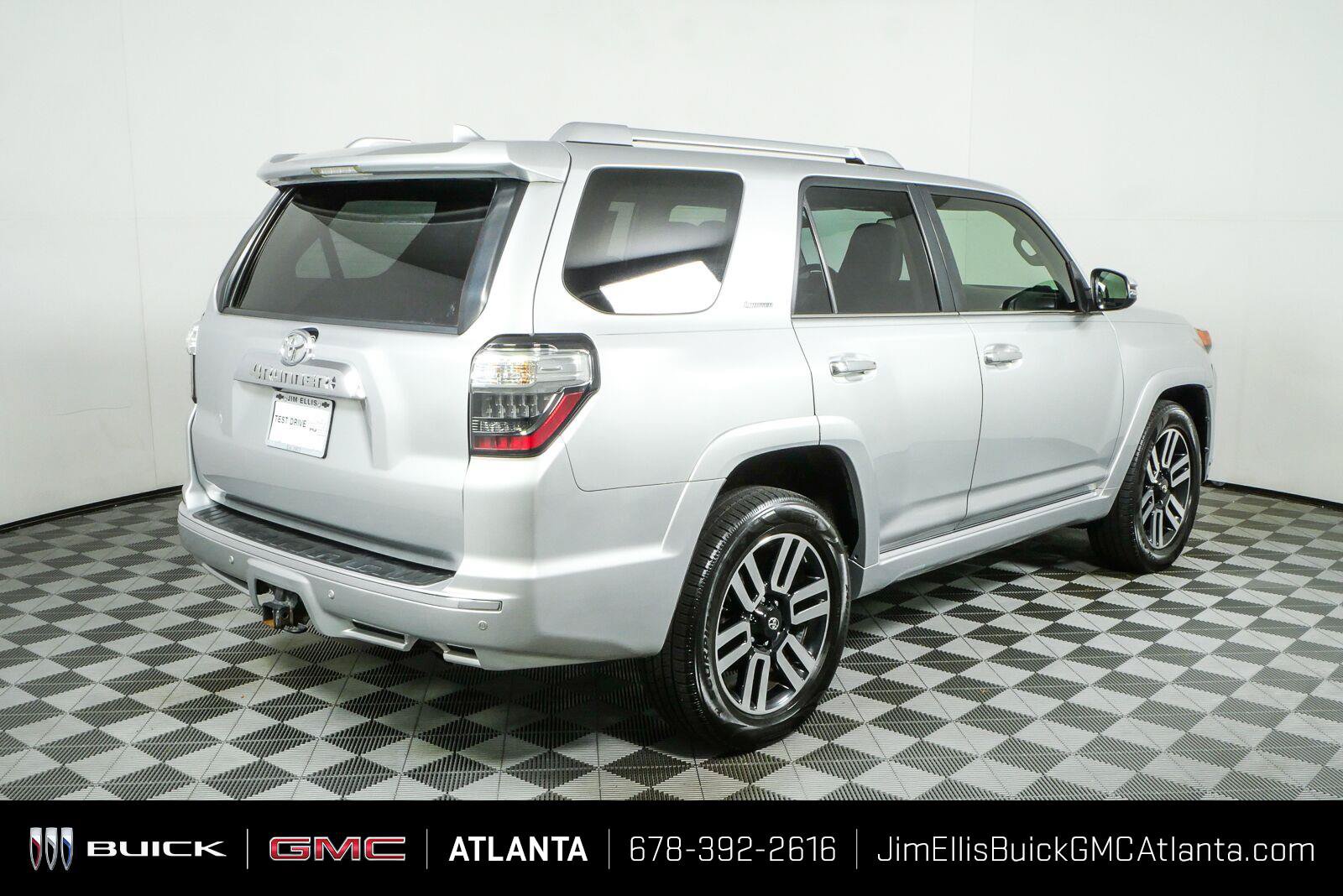 Used 2017 Toyota 4Runner Limited RWD image 3