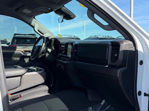 Used 2024 Chevrolet Silverado 1500 LT image 21
