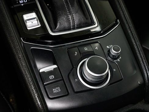 Used 2021 MAZDA CX-5 Touring image 18