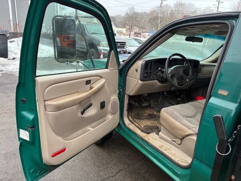 Used 2004 Chevrolet Silverado 3500 4x4 Regular Cab w/ Snow Plow Prep Package image 20