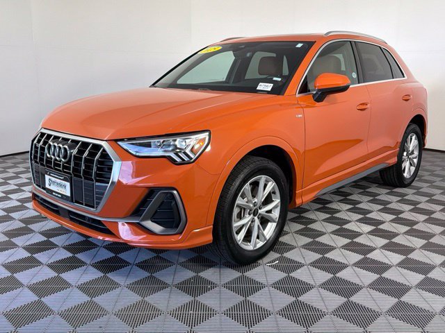 Used 2025 Audi Q3 2.0T Premium AWD/4WD image 2