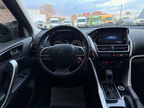 Used 2020 Mitsubishi Eclipse Cross ES image 17