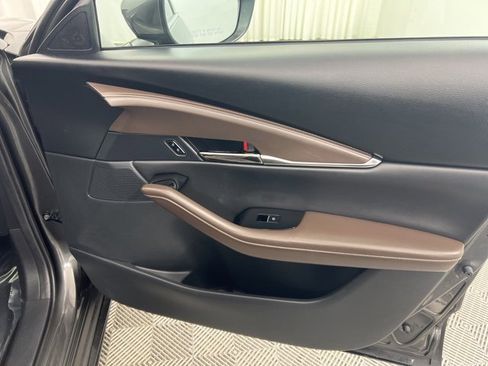 Used 2023 MAZDA CX-30 AWD 2.5 S w/ Premium Package image 19