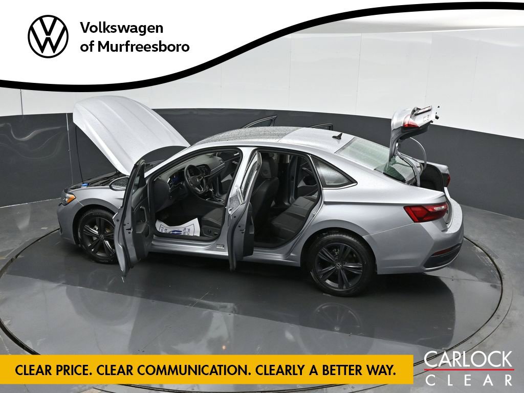 Used 2024 Volkswagen Jetta SE w/ Panoramic Sunroof Package FWD image 54