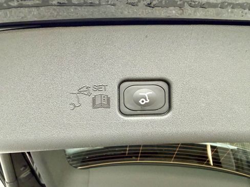 New 2026 Lincoln Nautilus Premier w/ Equipment Group 102A image 20