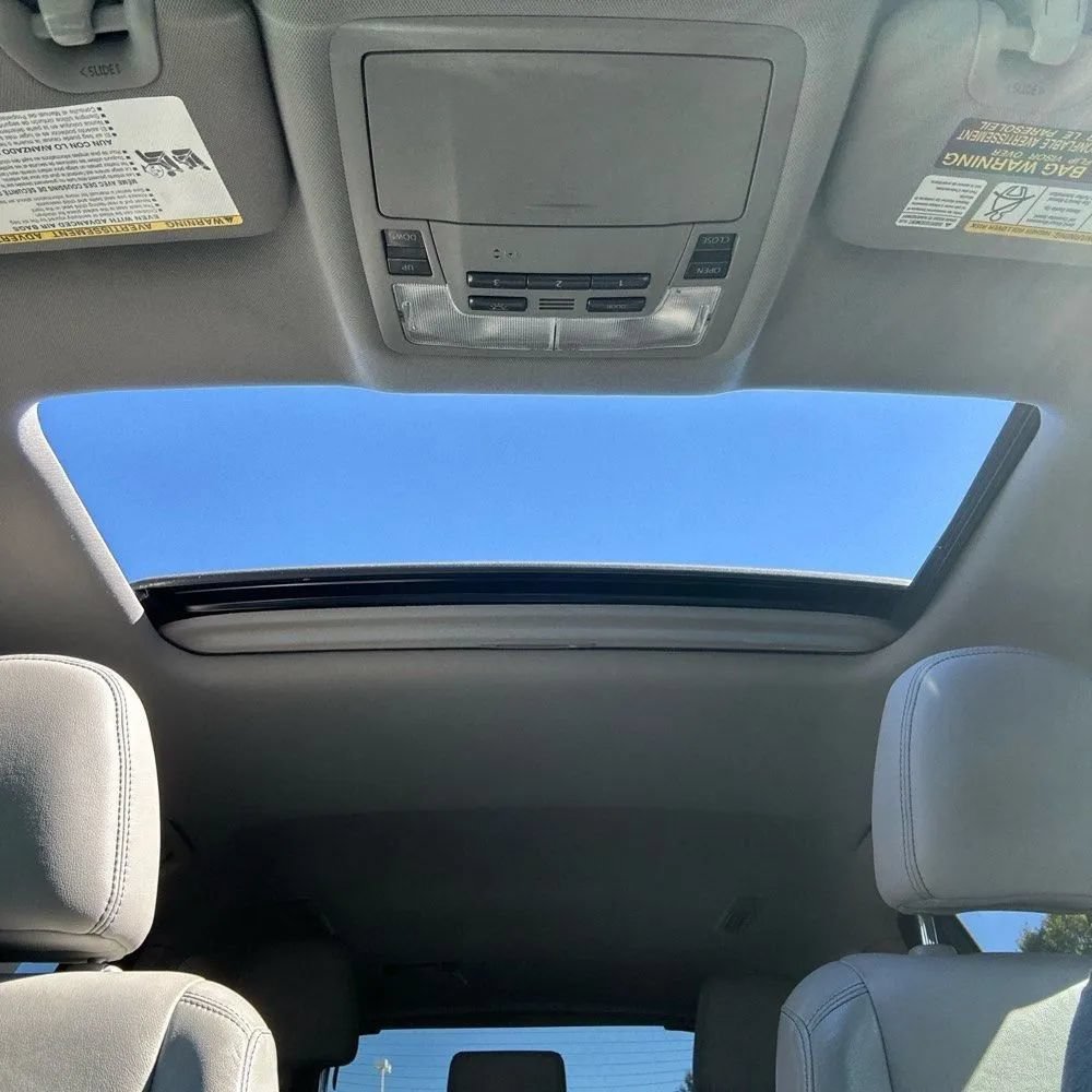 Used 2014 Toyota Highlander XLE AWD/4WD image 19