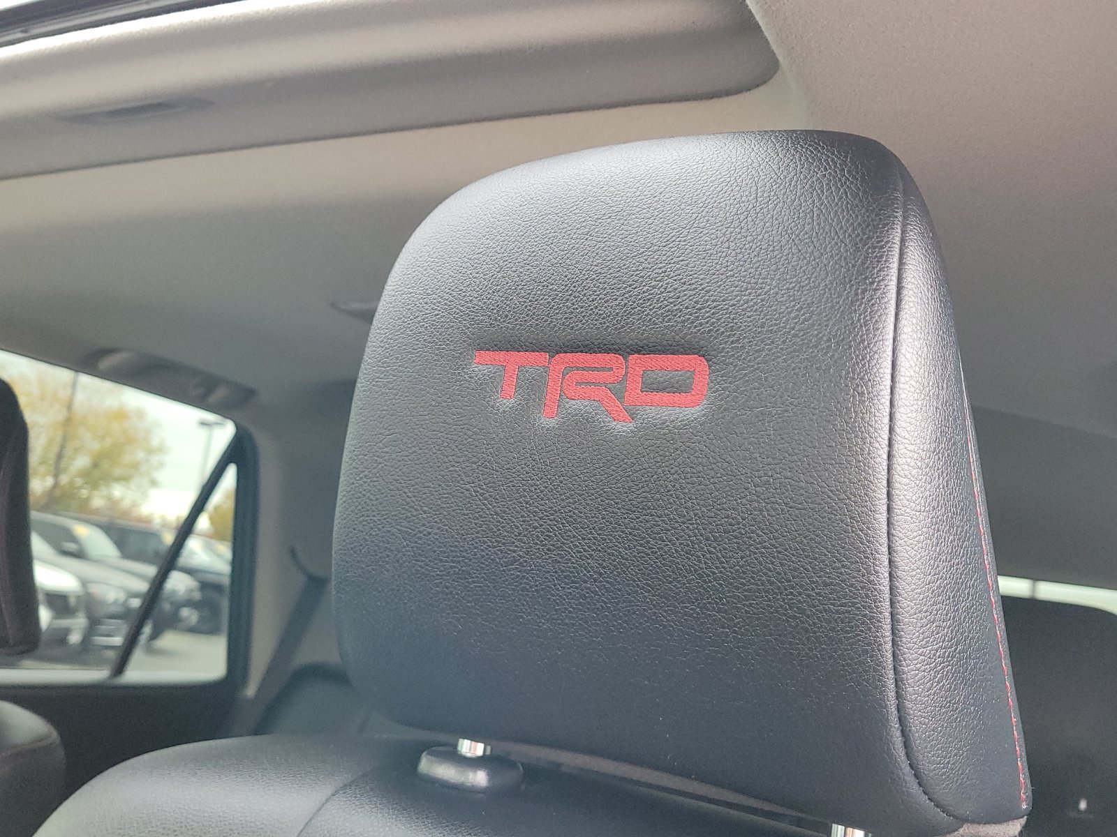 Used 2021 Toyota 4Runner Venture w/ Moonroof Package AWD/4WD image 17