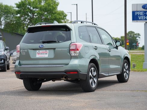 Used 2018 Subaru Forester 2.5i Premium w/ All-Weather Package AWD/4WD image 3