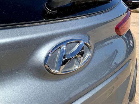 Used 2021 Hyundai Kona SEL image 10