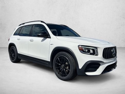 Used 2022 Mercedes-Benz GLB 35 AMG 4MATIC image 3