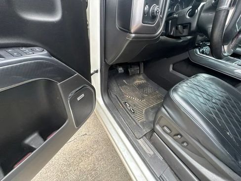 Used 2015 GMC Sierra 1500 SLT w/ All-Terrain Package AWD/4WD image 25
