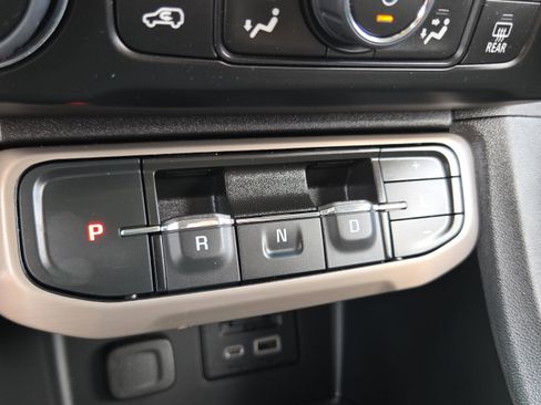 Used 2023 GMC Acadia Denali w/ Denali Ultimate Package FWD image 22