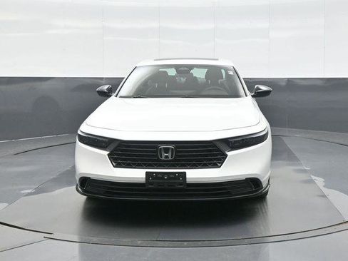 Used 2025 Honda Accord Sport image 2