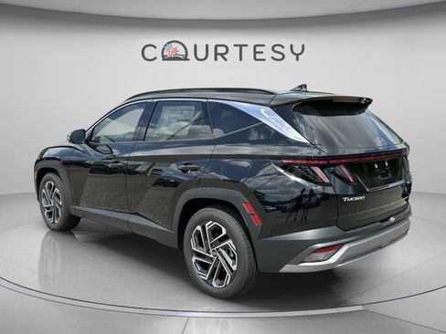 New 2026 Hyundai Tucson Limited image 3