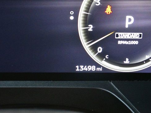 Used 2025 INFINITI QX80 Sensory image 45