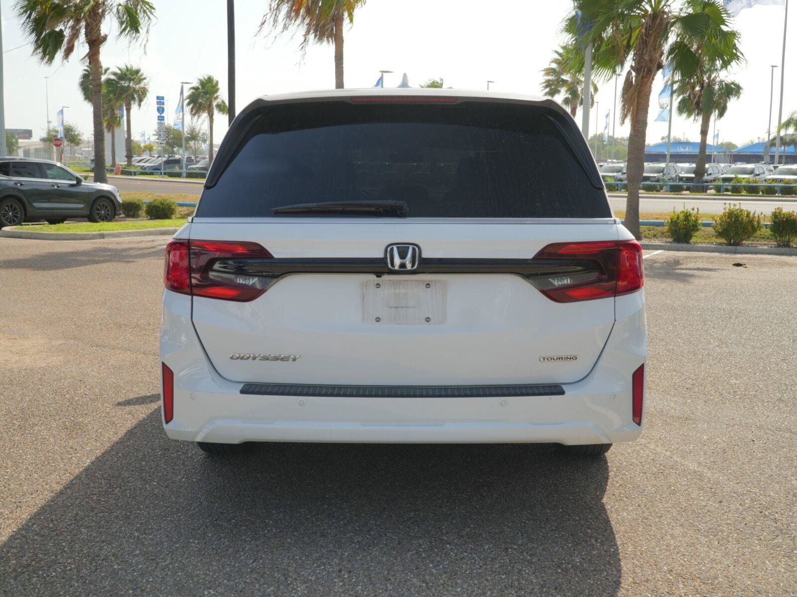 Used 2025 Honda Odyssey Touring image 6