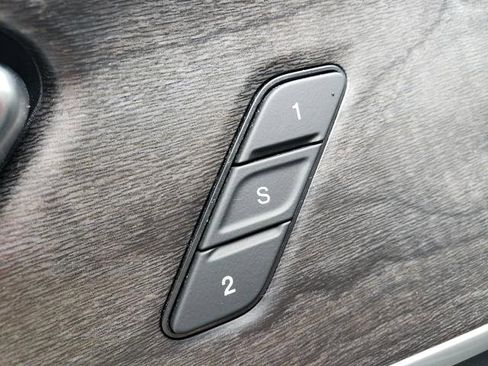 Used 2022 Jeep Grand Cherokee Limited image 22