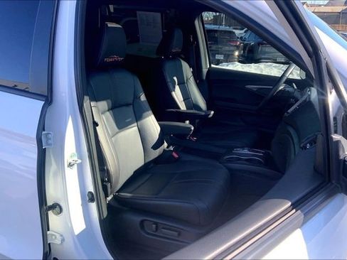 Used 2023 Honda Passport TrailSport image 7