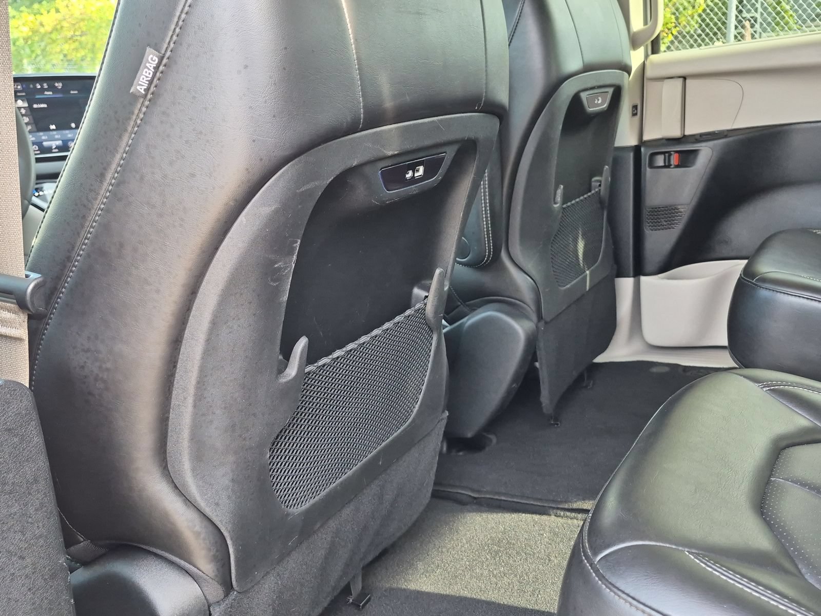 Used 2024 Chrysler Pacifica Touring-L FWD image 19