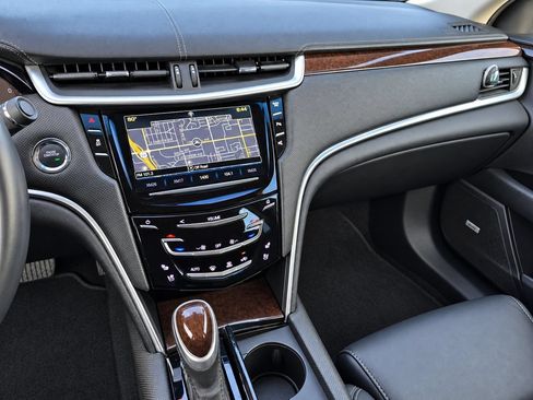 Used 2017 Cadillac XTS Luxury FWD image 22