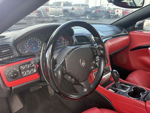 Used 2011 Maserati GranTurismo Convertible image 5