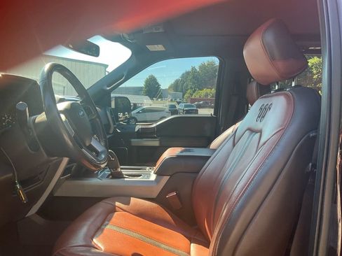 Used 2018 Ford F150 King Ranch w/ Equipment Group 601A Luxury AWD/4WD image 16