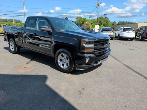 Used 2018 Chevrolet Silverado 1500 LT w/ All Star Edition AWD/4WD image 3