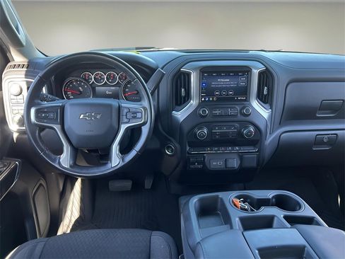 Used 2020 Chevrolet Silverado 1500 LT Trail Boss image 15