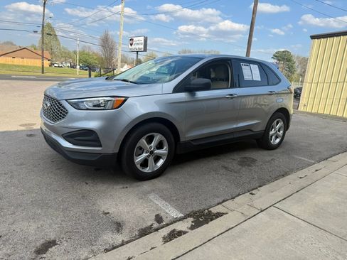 Used 2023 Ford Edge SE AWD/4WD image 4