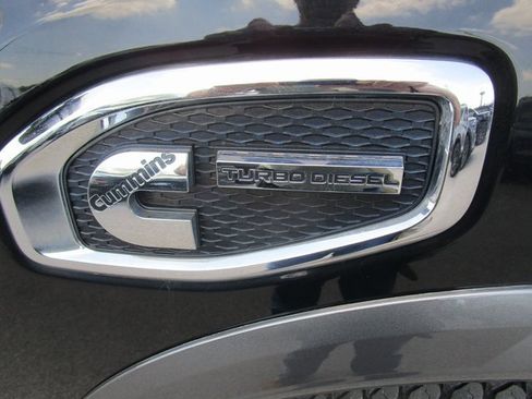 Used 2017 Nissan Titan PRO-4X image 7