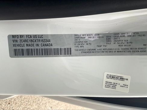 New 2026 Chrysler Pacifica Select image 31