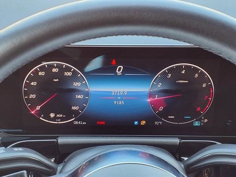 Used 2025 Mercedes-Benz GLA 250 4MATIC image 11