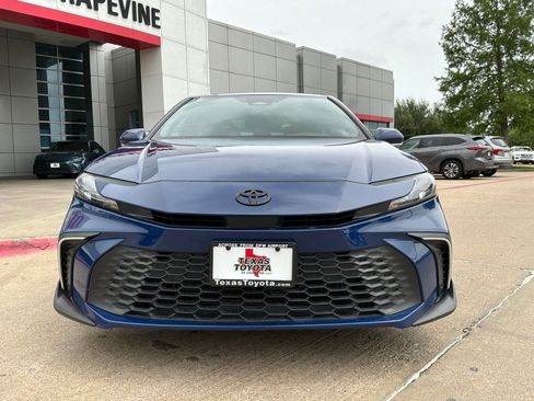 Used 2025 Toyota Camry SE w/ Multimedia Upgrade Package image 3