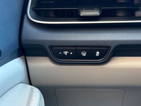 New 2026 Kia Carnival EX FWD image 33