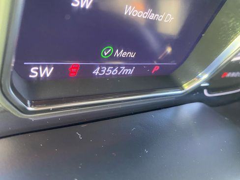 Used 2021 GMC Sierra 1500 AT4 w/ AT4 Premium Package image 4