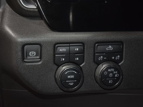 Used 2023 Chevrolet Silverado 1500 LT Trail Boss AWD/4WD image 39