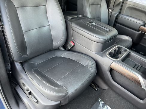 Used 2021 GMC Sierra 1500 SLT w/ SLT Premium Package AWD/4WD image 21