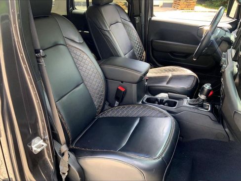 Used 2021 Jeep Wrangler Unlimited Sahara AWD/4WD image 7