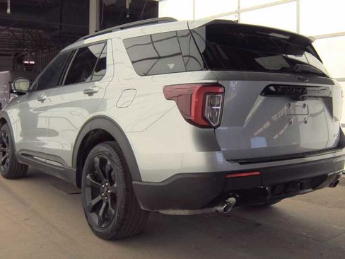 Used 2023 Ford Explorer ST-Line w/ Class IV Trailer Tow Package AWD/4WD image 7