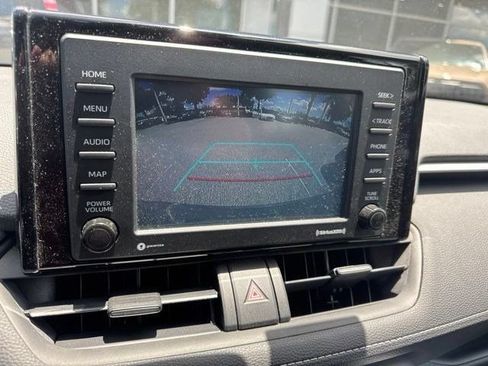 Used 2020 Toyota RAV4 XLE w/ Convenience Package FWD image 2