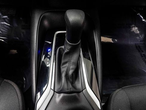 Used 2025 Toyota Corolla LE image 17