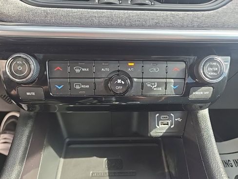 Used 2022 Jeep Compass Latitude w/ Convenience Group image 34